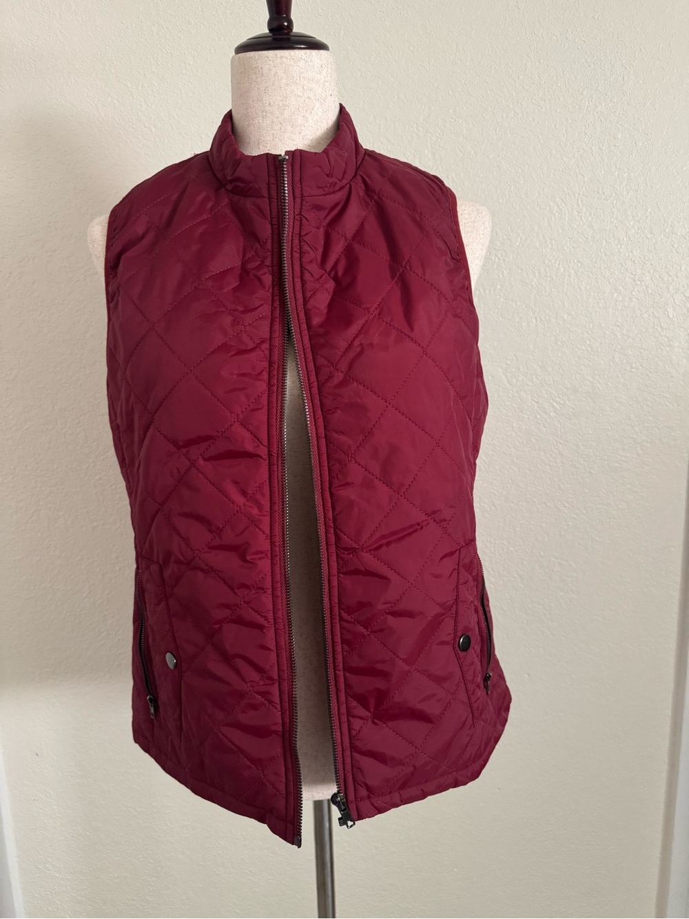 Fuinloth Burgundy Quilted Vest Size Small